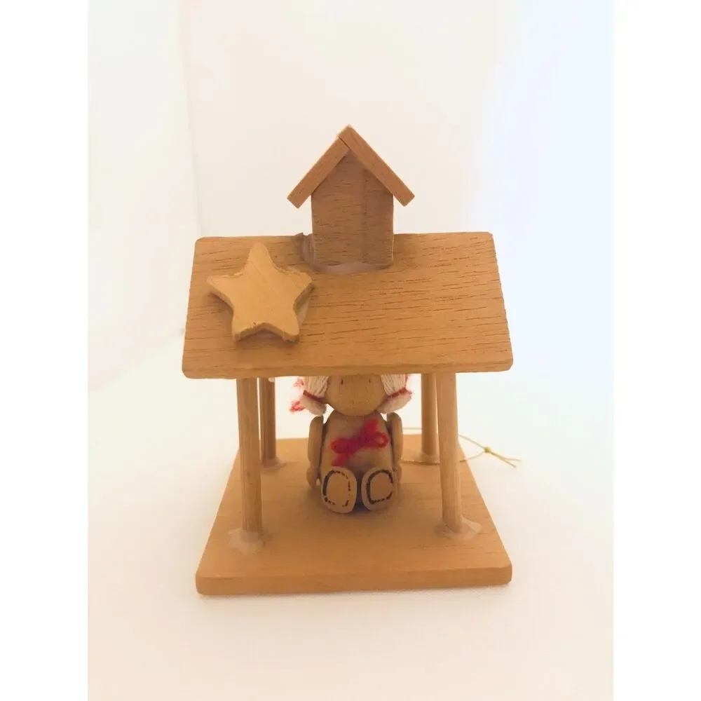 #2871 Wood vintage Christmas ornaments  4 X 4